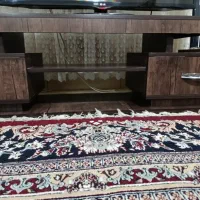 یک عدد میز تلویزیون به فروش میرسد