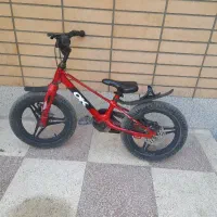 دوچرخه قرمز