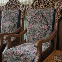 مبل قالی گل رز