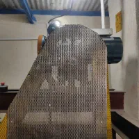 نیازمند شاگرد آسانسور