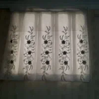 سه تا پرده قیمت ۱ میلیون قد ۱۴۰ و عرض یک و نیم