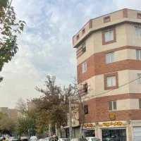 مغازه دو نبش بر امام خمینی