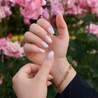 کاشت ناخن با تخفیف ویژه