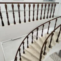 نرده چوبی و شیشه