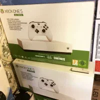 خریدار وفروش Xbox وان اس فت حتی بدون کارتن