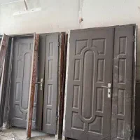 درب اپارتمانی به همراه چهارچوب اهنی