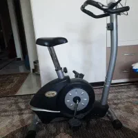 دوچرخه ثابت در حد نو