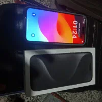 باسلام یک گوشی آیفون 15پرومکس