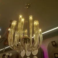 فروشنده خانم کار فروشگاه الکتریکی مسلط به حسابداری