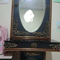 میز و آینه