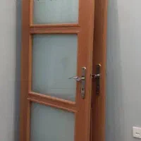۵ عدد درب چوبی