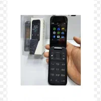 نوکیا با /منوی فارسی، چراغ‌قوه و ضبط مکالمه./