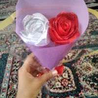 دو شاخه گل