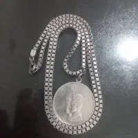 زنجیر نقره ونیزی با پلاک تاج گذاری