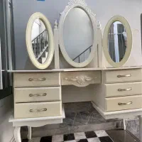 میز آرایش تمام چوب سالم و نو