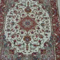 فرش دست باف زرنیم