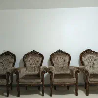یک دست مبل سلطنتی در حد نو