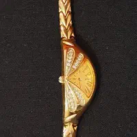 ساعت omaxو نگین‌دار