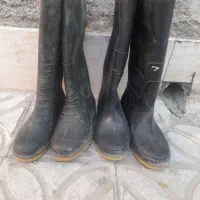 چکمه دو جفت