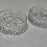 یک جفت زیرسیگاری کریستال اصل