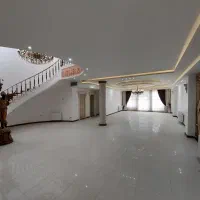 خانه ویلایی ۳ طبقه/بلوار خامنه‌ای/نوساز/کوچه فرد