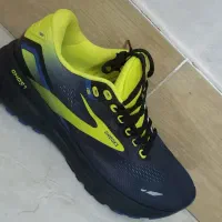 کفش/ کتونی