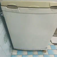 یخچال در حال استفاده برای فروش