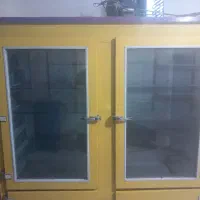 سلام وسایل مغازه یخچال و طبقه و جعبه و ترازو