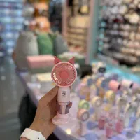 فروشنده خانم