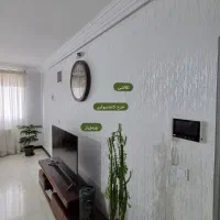 نقاشی ساختمان و طرح کاغذدیواری