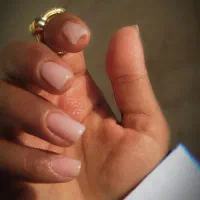 خدمات تخصصی کاشت ناخن