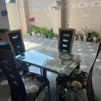 میز غذاخوری۴نفره ۲عدد و میز کامپیوتر وراحتی۲عدد