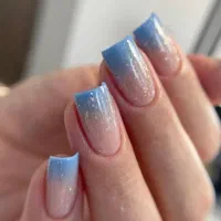 کاشت ناخن وآموزش کاشت ناخن