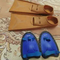 یک جفت فین شنا سایز xl ویک جفت کفی شنا با کیف توری