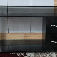 میز تلویزیونی نو و بدون خط و خش