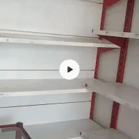 تعدادی قفسه