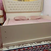 تخت دونفره