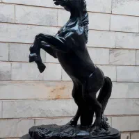 مجسمه سنگی