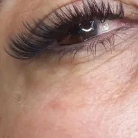 اکستنشن مژه در آبیک*مژه‌ای که به چشمات میاد