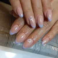 کاشت ناخن تخصصی لوکس با تخفیف ویژه