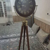 ساعت ایستاده