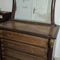 میز آرایش جنس چوب و برنز