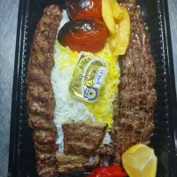 پیک موتور سوار با موتور