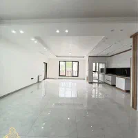 فروش-آپارتمان-148متری-نوساز-دارای-مطبخ-و-مستر