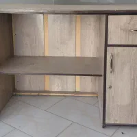 میز تحریر وکامپیوتر
