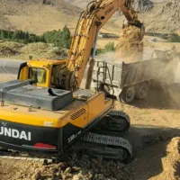 شاگرد بیل مکانیکی