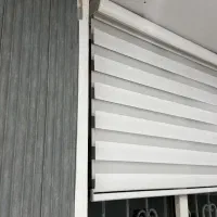 پرده زبرا سفید در حد نو