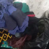 ۳۰۰دست شال ومقداری لباس