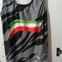 دوبنده کشتی همراه با کتونی کشتی