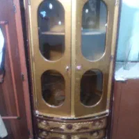 فروش یک کمد چوبی
